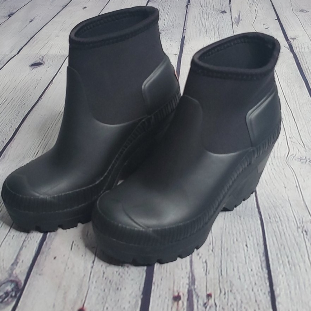 Hunter platform booties